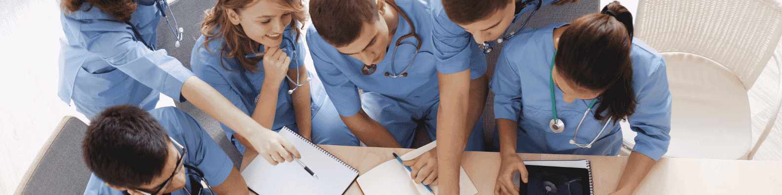 Internat de médecine en France : une hausse historique des postes d’internes en 2026 